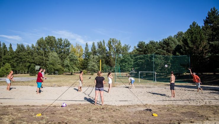 Gólyatábor, táborhely - Bodajk Ifjúsági Tábor - Sportpályák